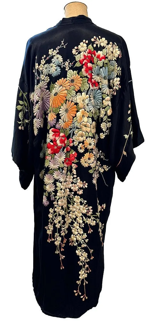 1940's HAND EMBROIDERED KIMONO