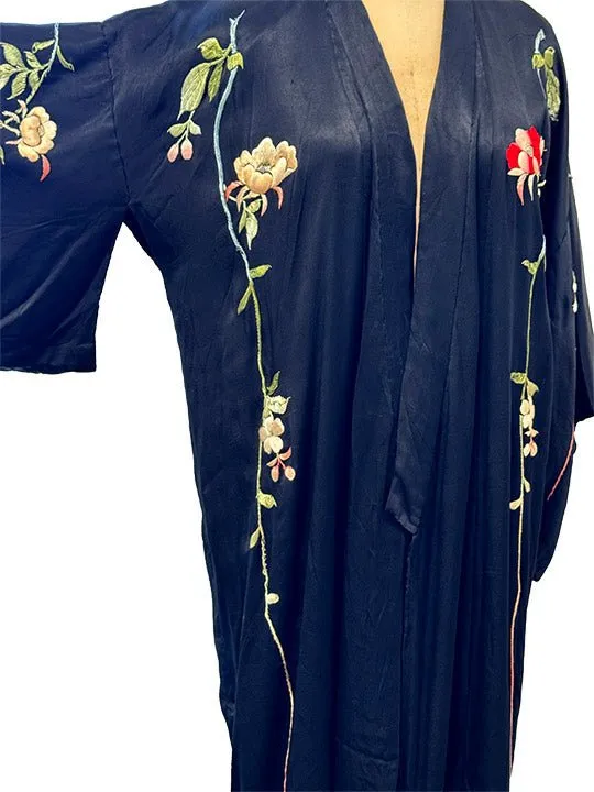 1940's HAND EMBROIDERED KIMONO
