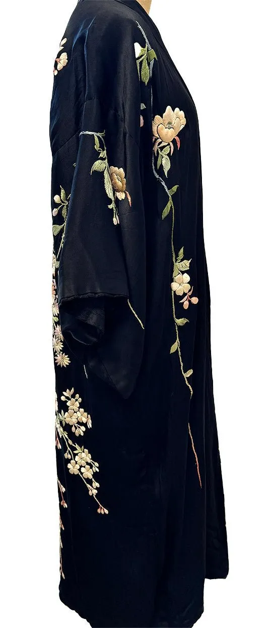 1940's HAND EMBROIDERED KIMONO