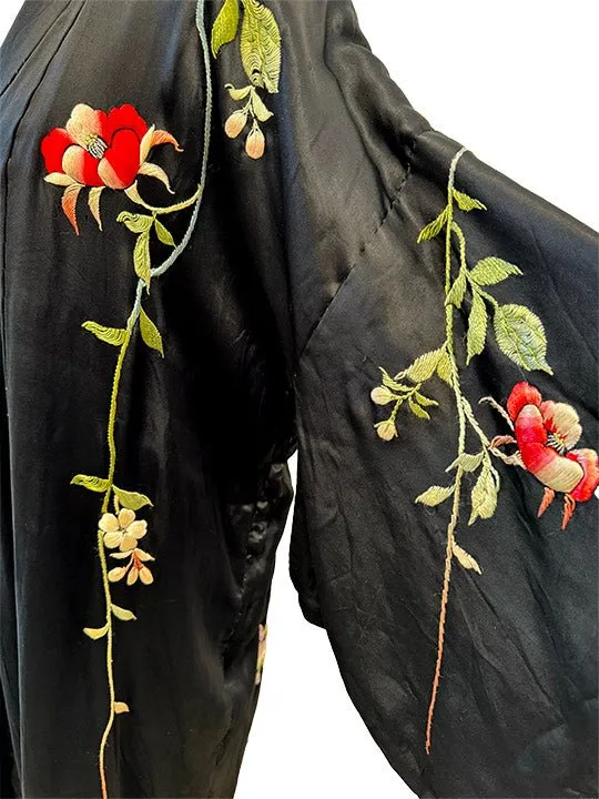 1940's HAND EMBROIDERED KIMONO