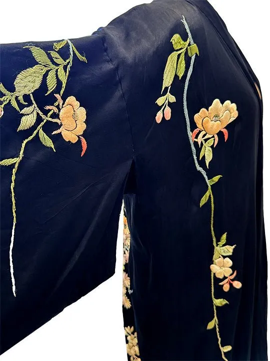 1940's HAND EMBROIDERED KIMONO