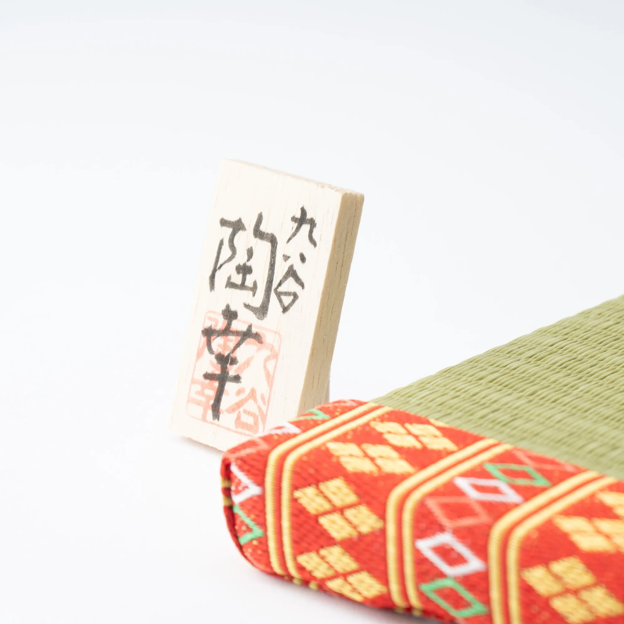 Toukou Kiln Sakura Kutani Hina Dolls with Mini Tatami Mat