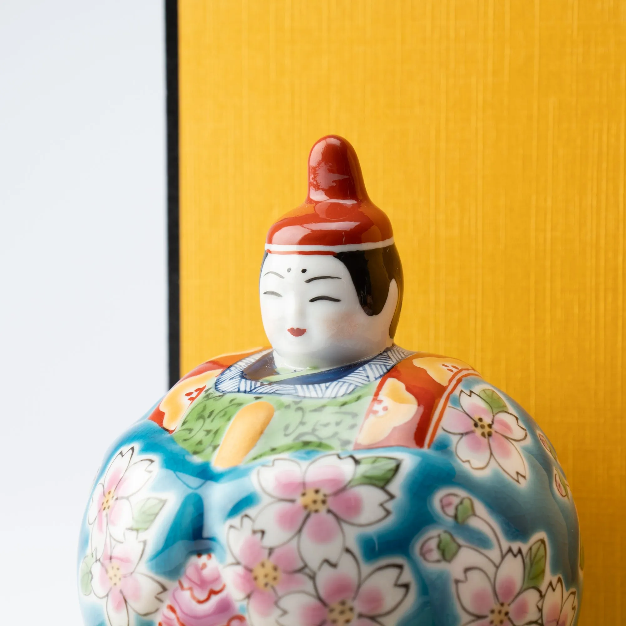 Toukou Kiln Sakura Kutani Hina Dolls with Mini Tatami Mat