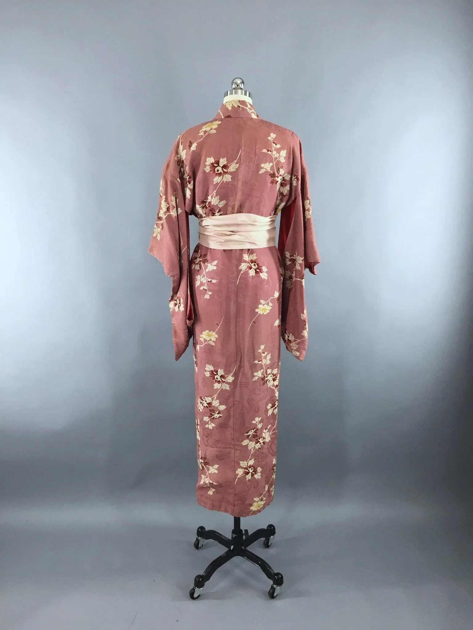 Vintage 1920s Vintage Silk Kimono Robe / Mauve Pink Floral Print