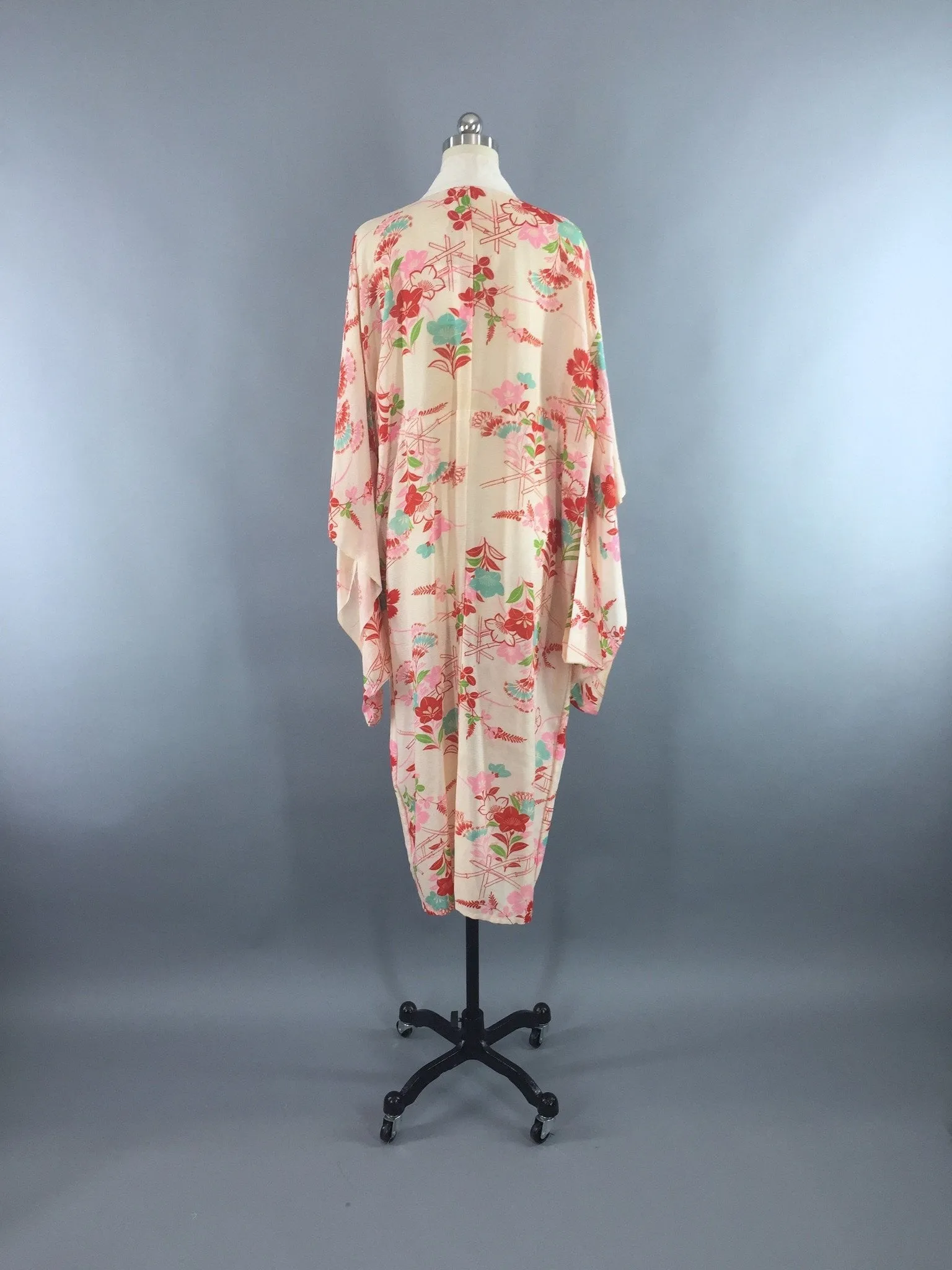 Vintage 1930s Silk Kimono Robe / Ivory Pink Aqua Floral Print