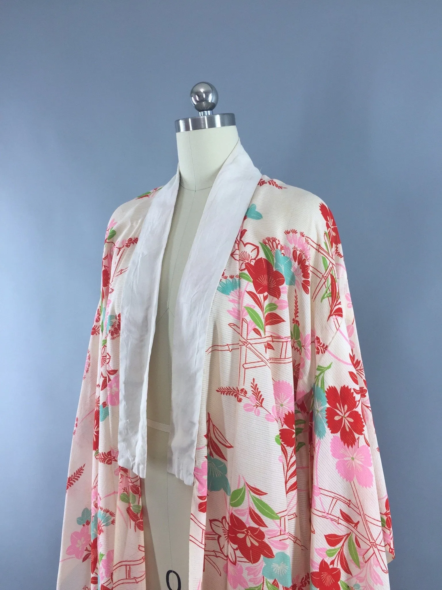 Vintage 1930s Silk Kimono Robe / Ivory Pink Aqua Floral Print