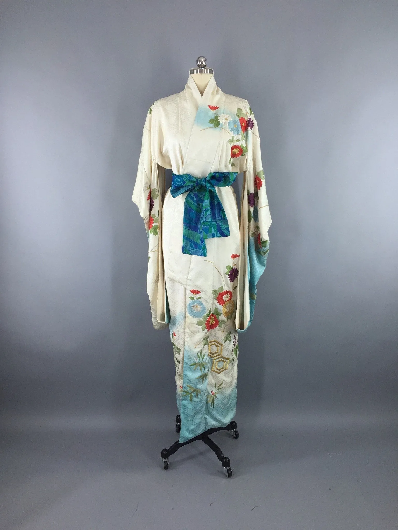 Vintage 1950s Silk Kimono Robe Furisode with Blue Floral Embroidery